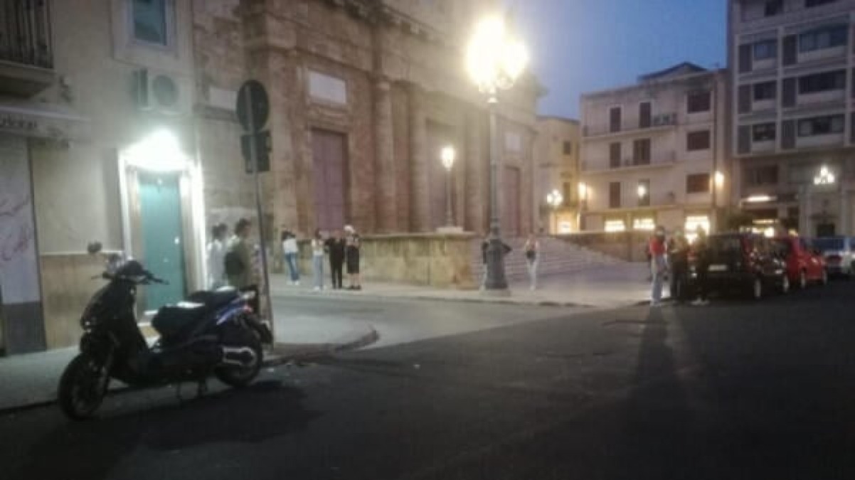 Tensione in centro storico, rissa tra giovani nella movida del fine settimana  - 