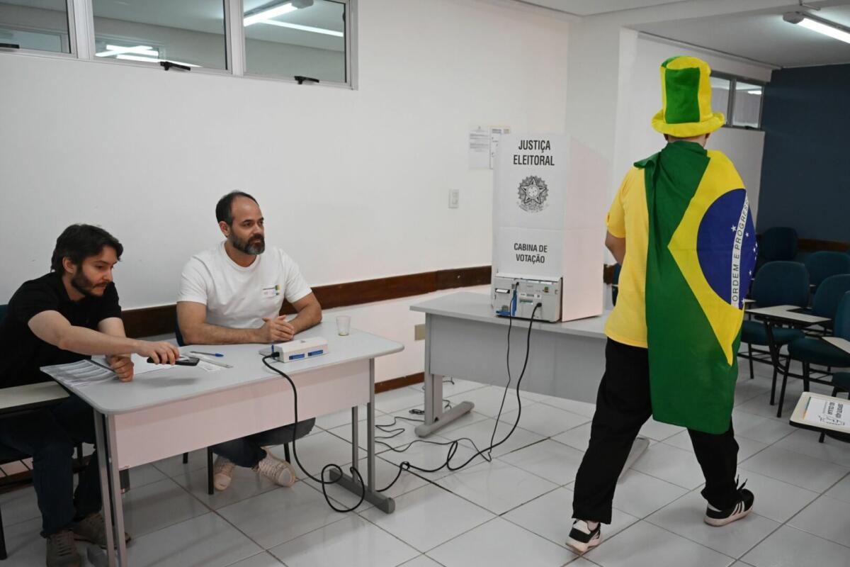 Ballottaggio in Brasile, prorogata di due ore chiusura dei seggi - 