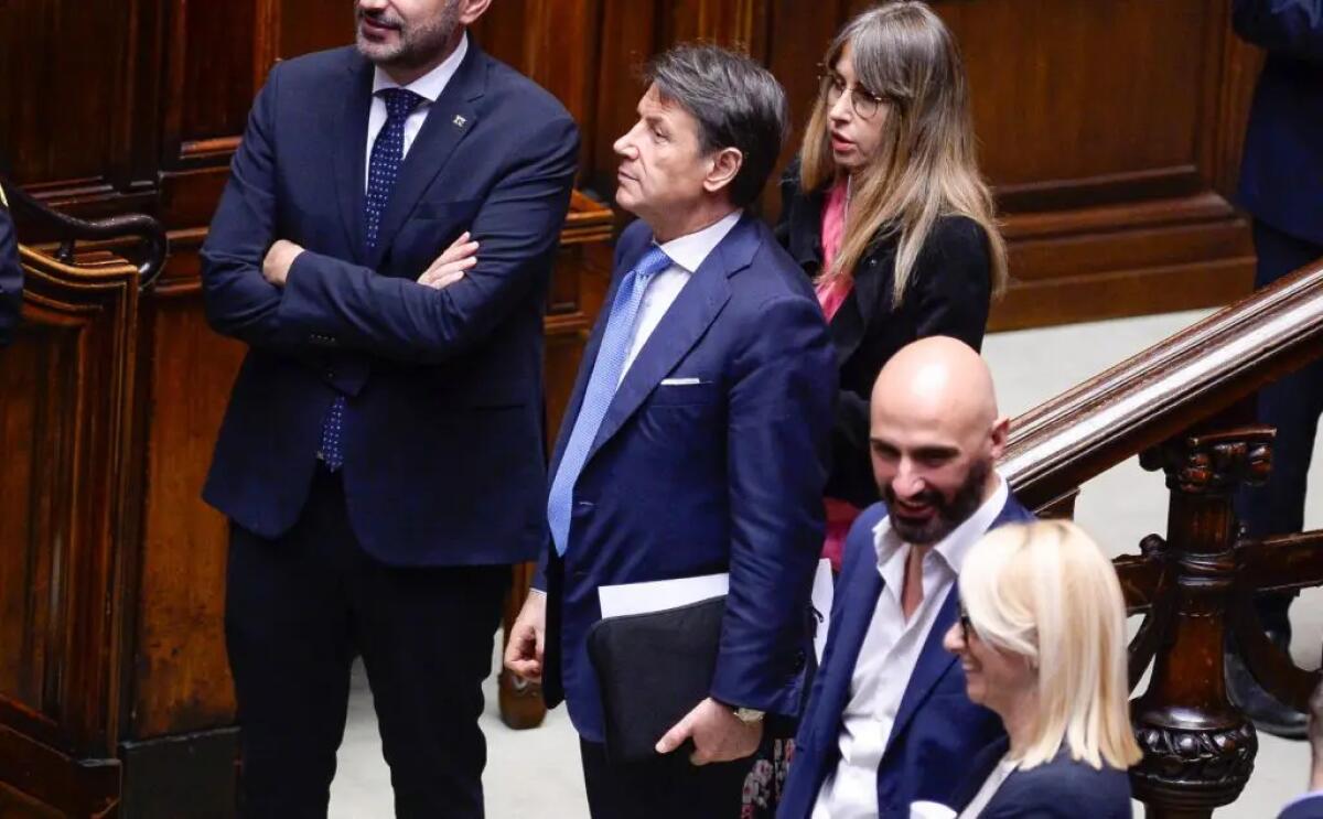 Conte “Legge elettorale vestito per rimanere incollati alle poltrone” - 
