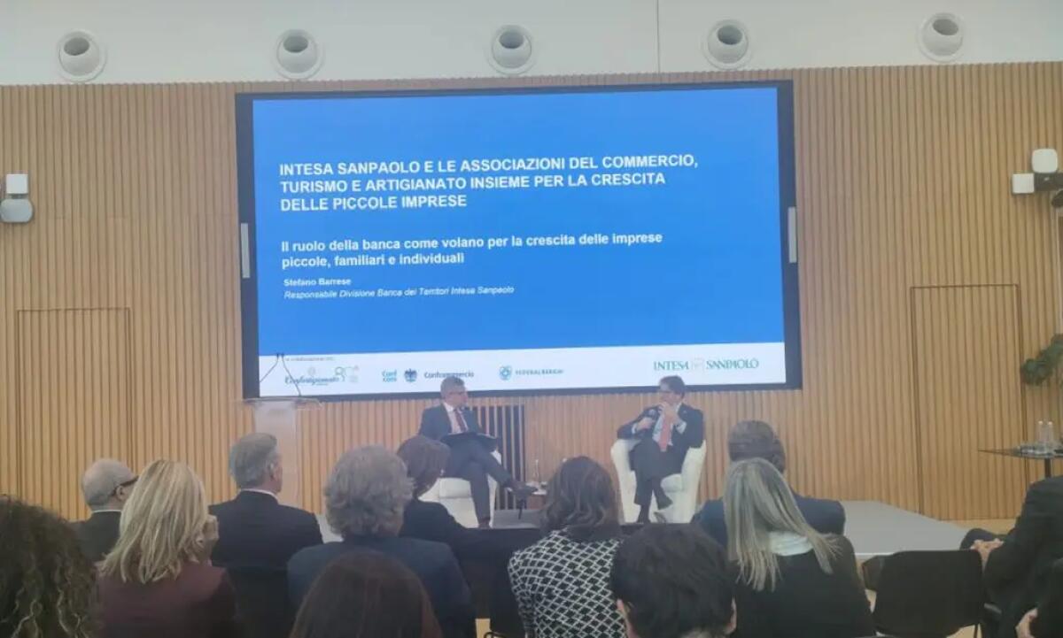 Intesa Sanpaolo, piano da 20 mld per la crescita di piccole imprese e territori - 