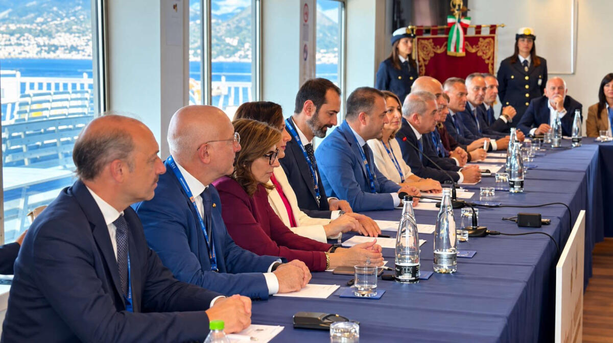 Nasce l’Agenzia Unica per la Mobilità dello Stretto, protocollo tra Messina e Reggio Calabria - 