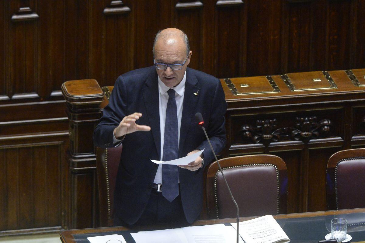 Scuola, Valditara “Sugli stipendi opposizione faccia pace con se stessa” - 