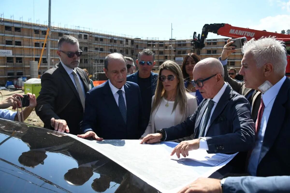 Consegna dell’area riqualificata di via Macello Vecchio a Messina, Schifani “Impegno del Governo per il risanamento” / Video - 
