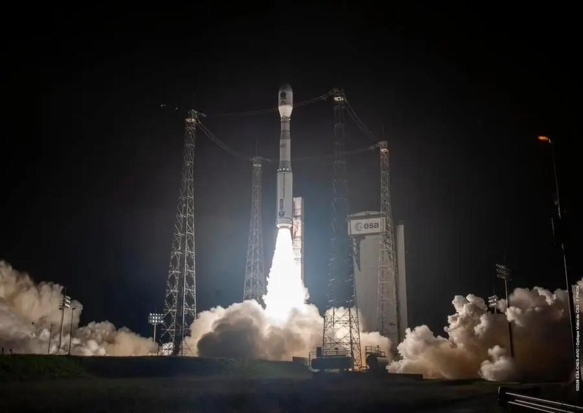 Il satellite cinese-europeo Smile invia le prime immagini dallo spazio - 