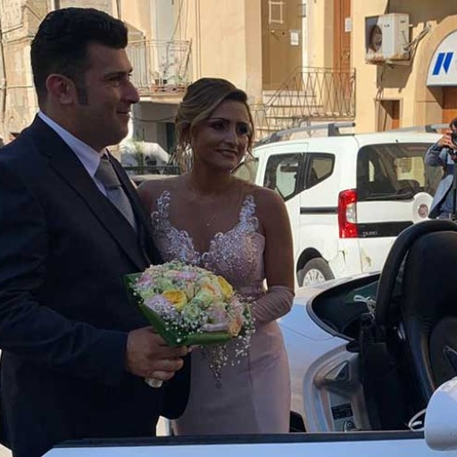 Lo chef Andrea Cafà e Giusi convolano a nozze, il rito civile spezza la lunga convivenza